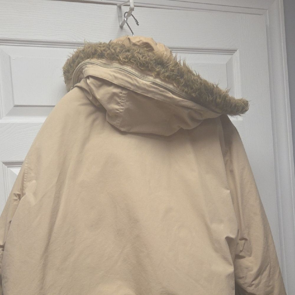Consensus Tan Men's Puffer Jacket. Has 2 Lifht Spots On Left B - Picture 5 of 7